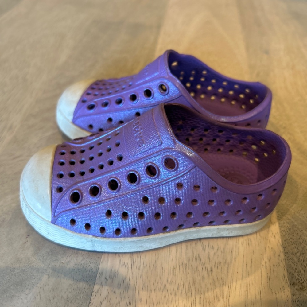 Native shoes - Picture 2 of 2